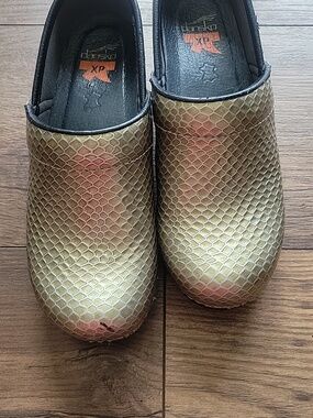 Dansko XP Gold Snakeskin Clog Shoe, Size 37.